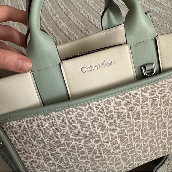 Calvin Klein Crossbody Bag - Picture 3 of 5
